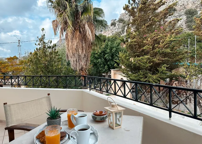Theonia Villas Apartment