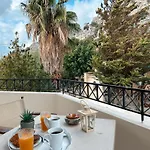Theonia Villas Apartment