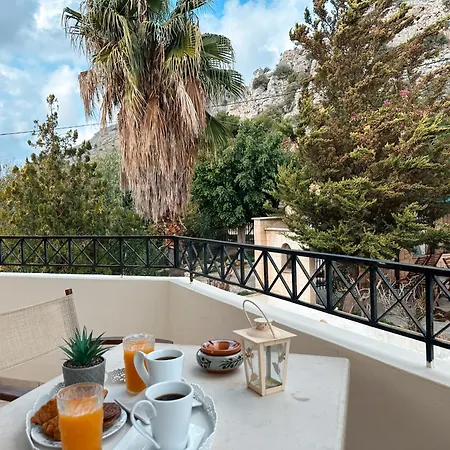 Theonia Апартаменты