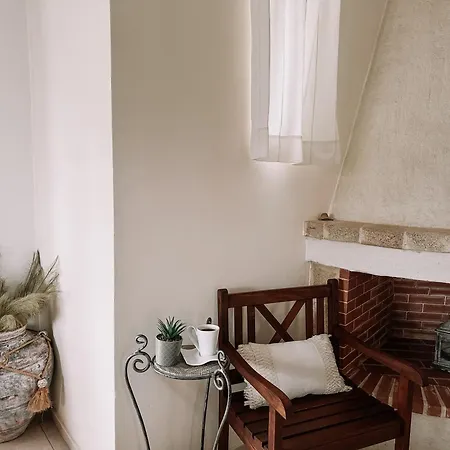 Апартаменты Theonia *